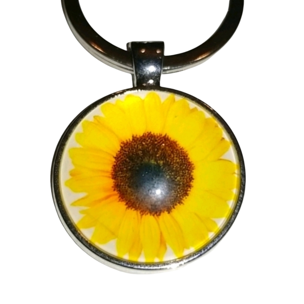 Handcrafted Sunflower Keychain - Picture 2 of 5